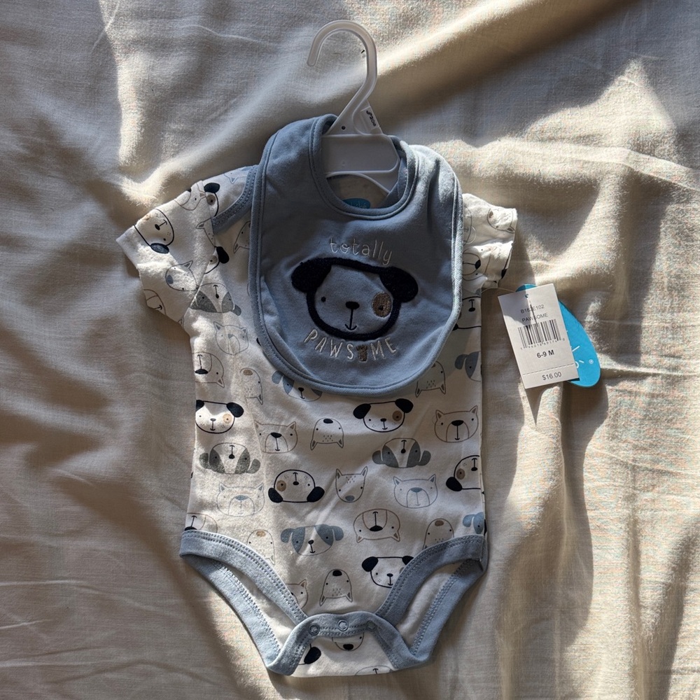 Bon Bebe Blue and White Dog Print Bib Set
